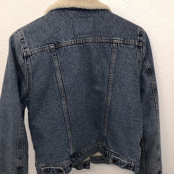 Women’s Levi’s Jacket - Picture 3 of 3